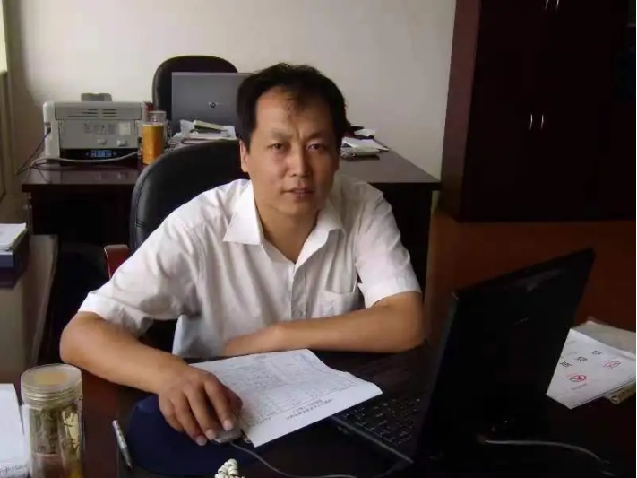 强乱强乱中文字幕