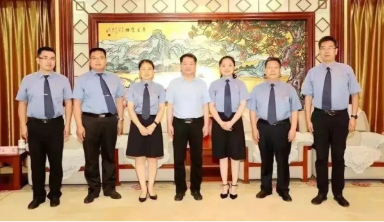 强乱强乱中文字幕