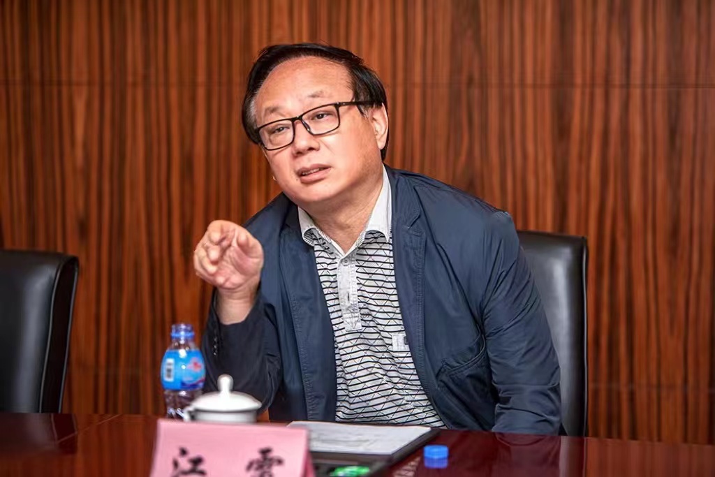 强乱强乱中文字幕