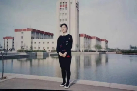 强乱强乱中文字幕