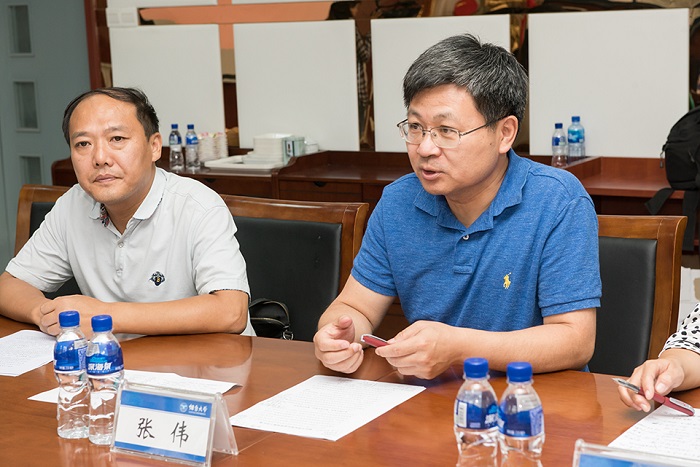 强乱强乱中文字幕