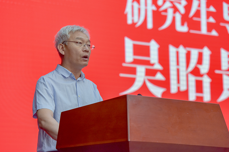 强乱强乱中文字幕