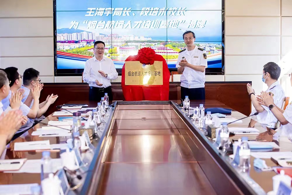 强乱强乱中文字幕