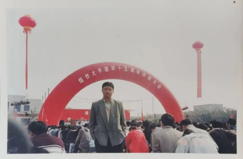 强乱强乱中文字幕