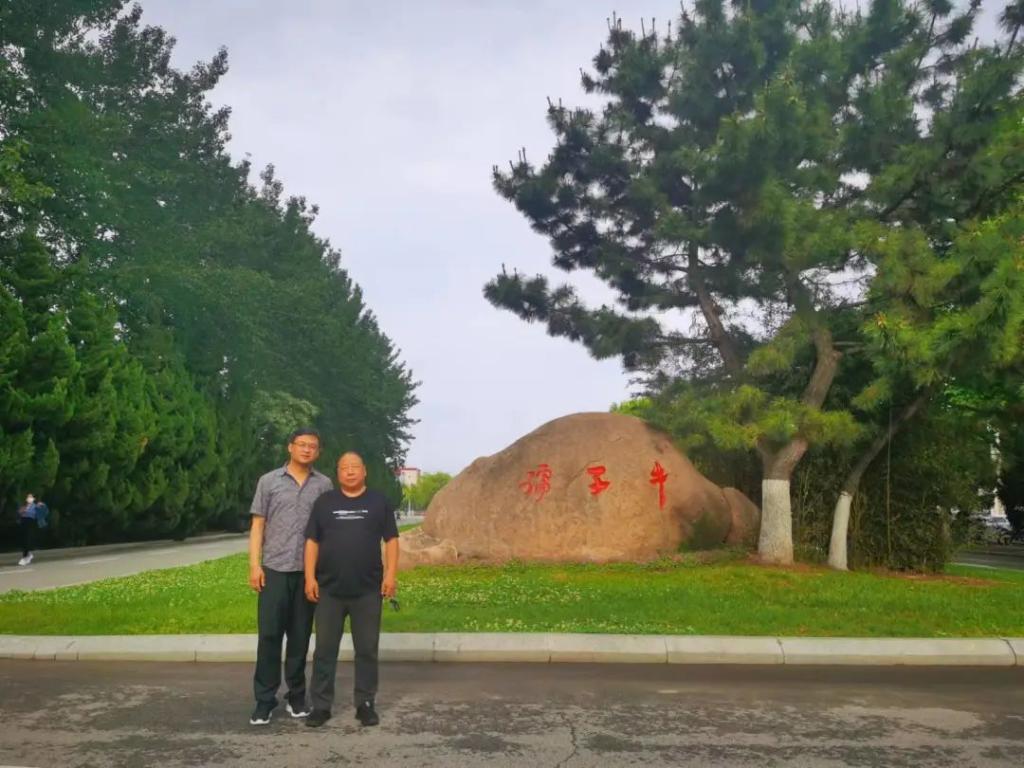 强乱强乱中文字幕