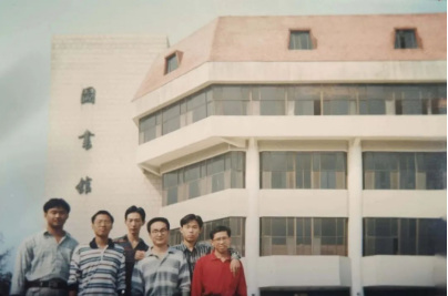 强乱强乱中文字幕