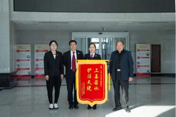 强乱强乱中文字幕