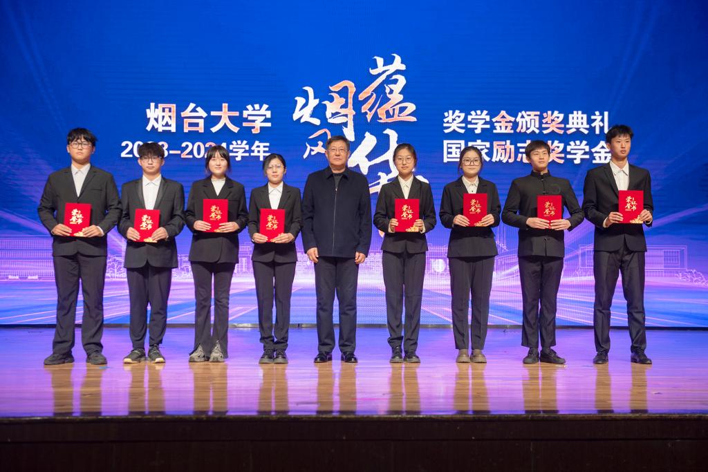 强乱强乱中文字幕