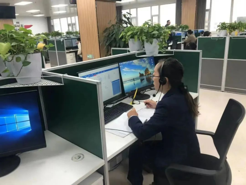 强乱强乱中文字幕