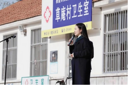 强乱强乱中文字幕