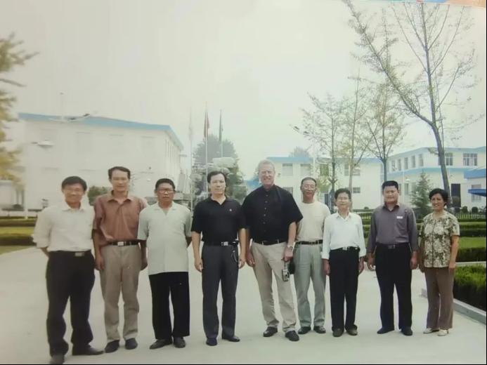 强乱强乱中文字幕