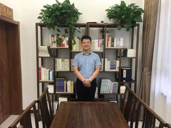 强乱强乱中文字幕