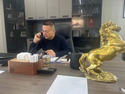 强乱强乱中文字幕