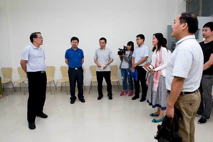 强乱强乱中文字幕