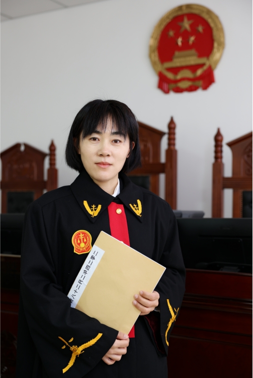 强乱强乱中文字幕